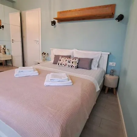 Parkside Nature Retreat & Parking Βουκουρέστι