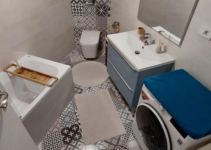 Parkside Nature Retreat & Parking Apartment *