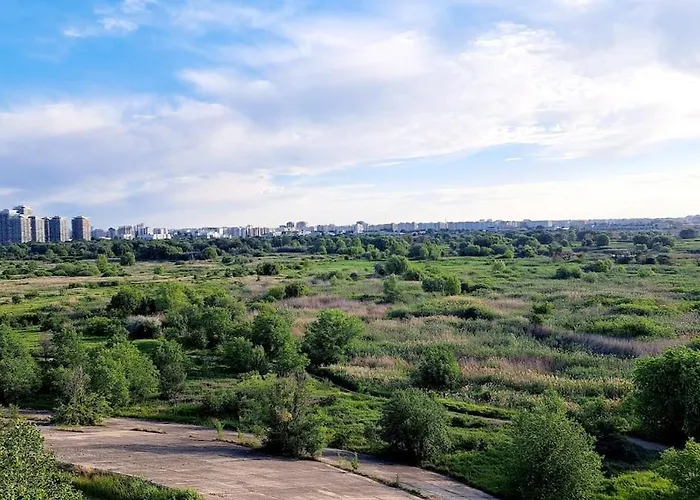 Parkside Nature Retreat & Parking Daire Bükreş