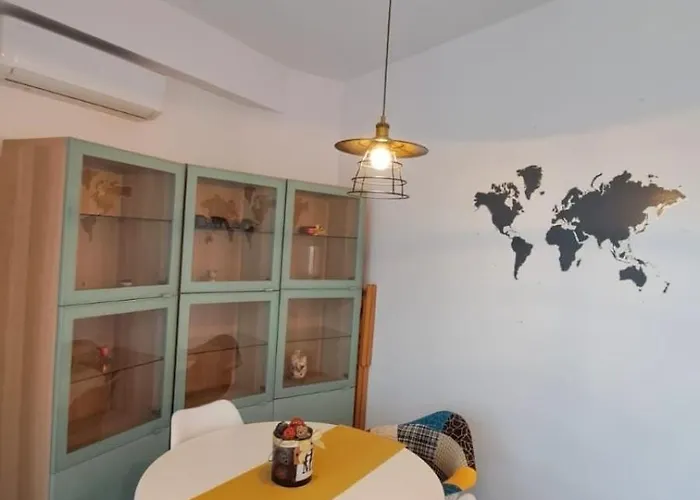 Parkside Nature Retreat & Parking