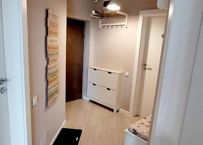 Parkside Nature Retreat & Parking דירה